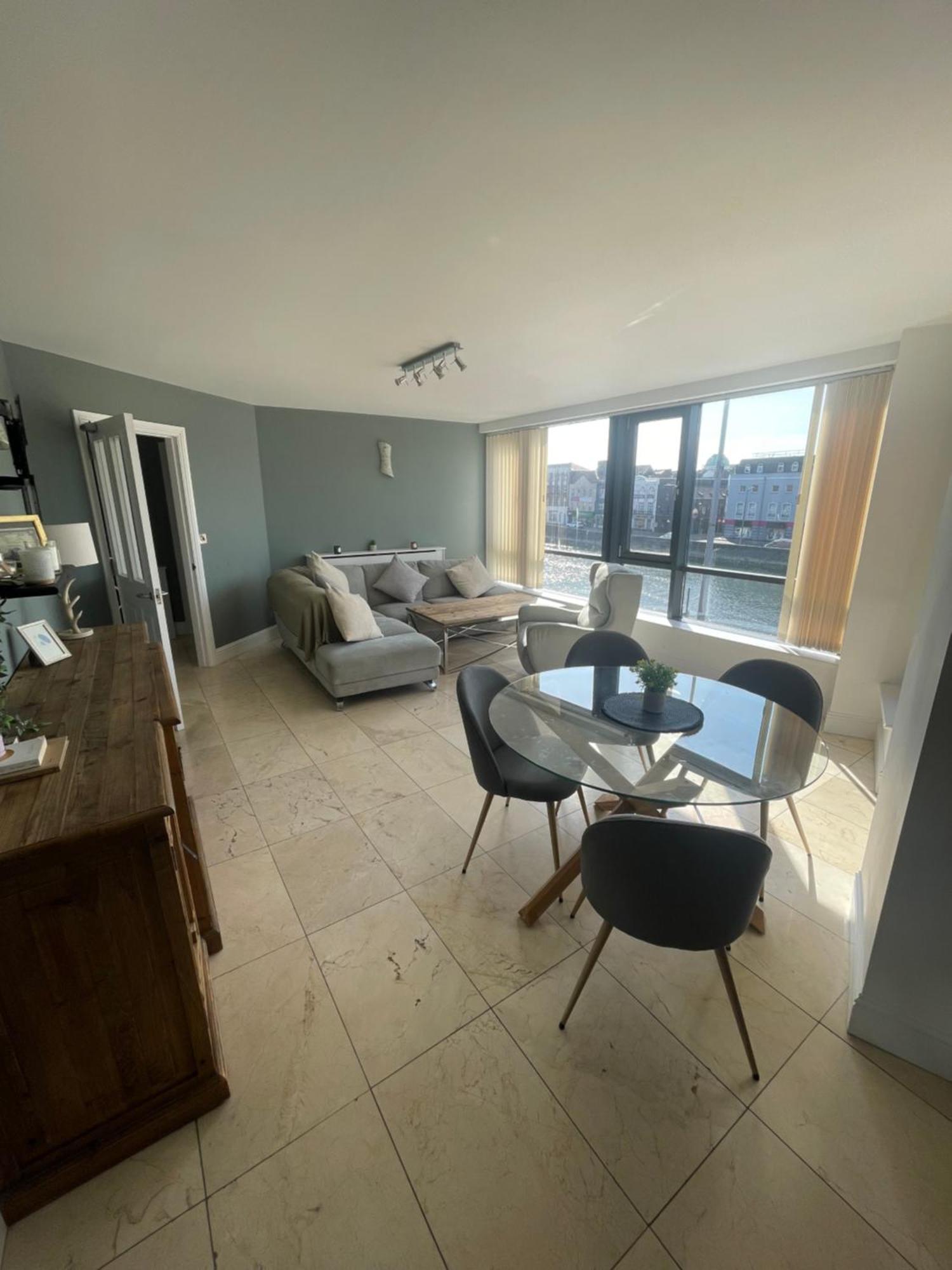 Fabulous And Sunny 2 Bed Apartment, In City Centre Корк Экстерьер фото